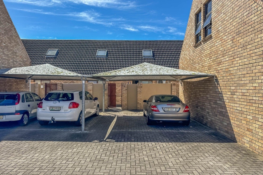 To Let 3 Bedroom Property for Rent in Charlo Eastern Cape